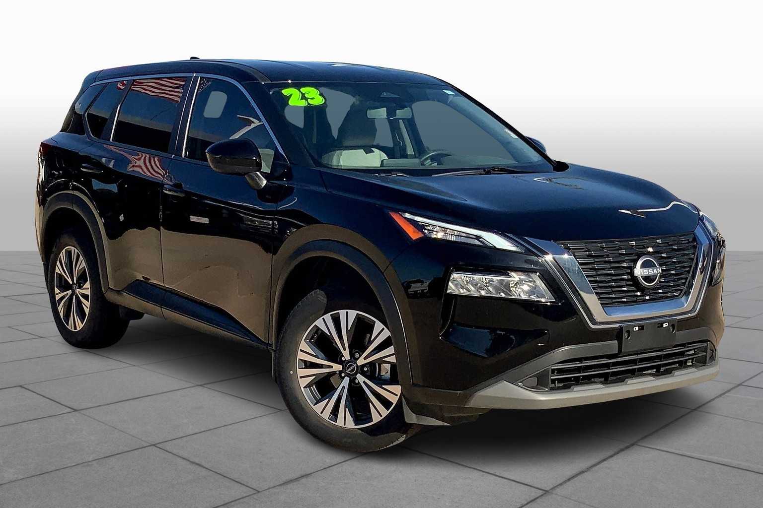 2023 Nissan Rogue SV photo 3
