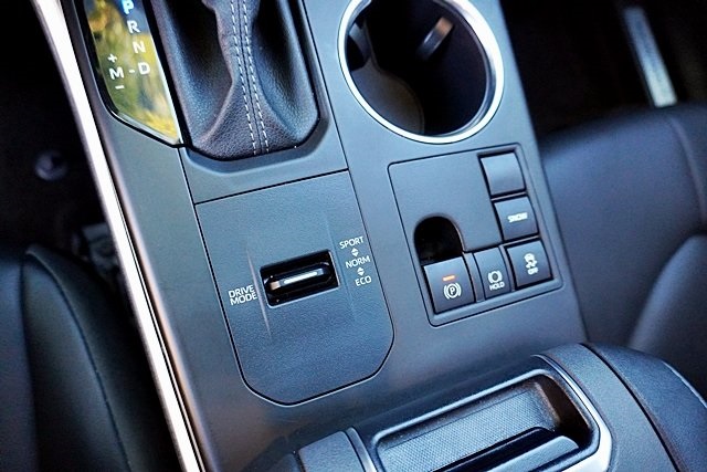 Used 2024 White Toyota LE image 32