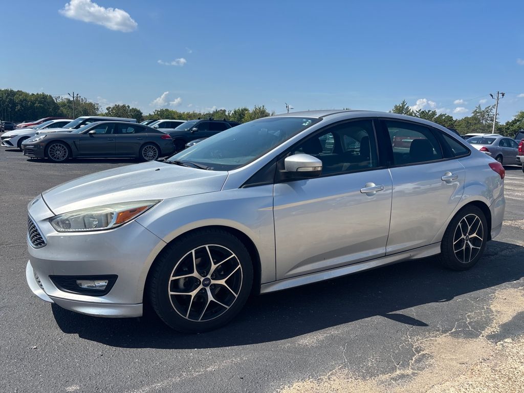 2016 Ford Focus SE photo 10