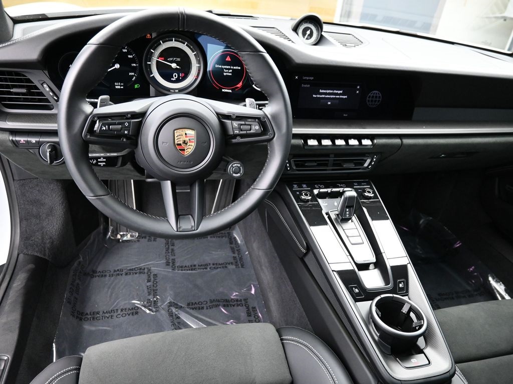 2024 Porsche 911 4 GTS photo 5