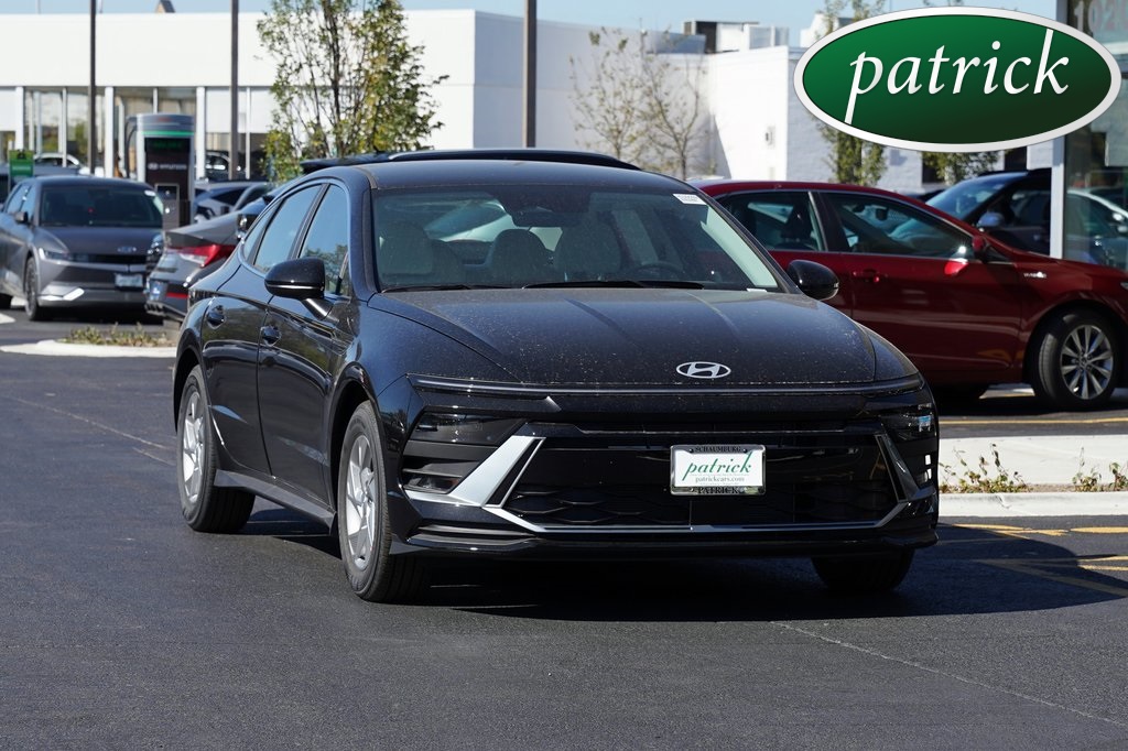 2025 Hyundai Sonata SE's photo