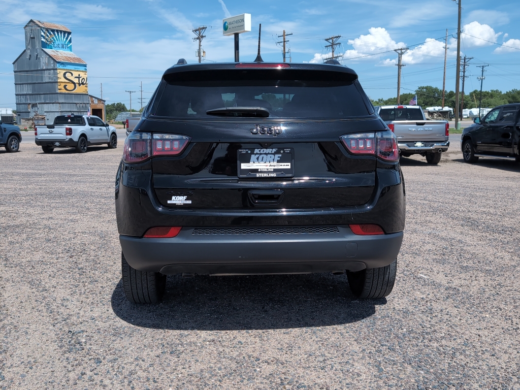 2023 Jeep Compass Altitude photo 6
