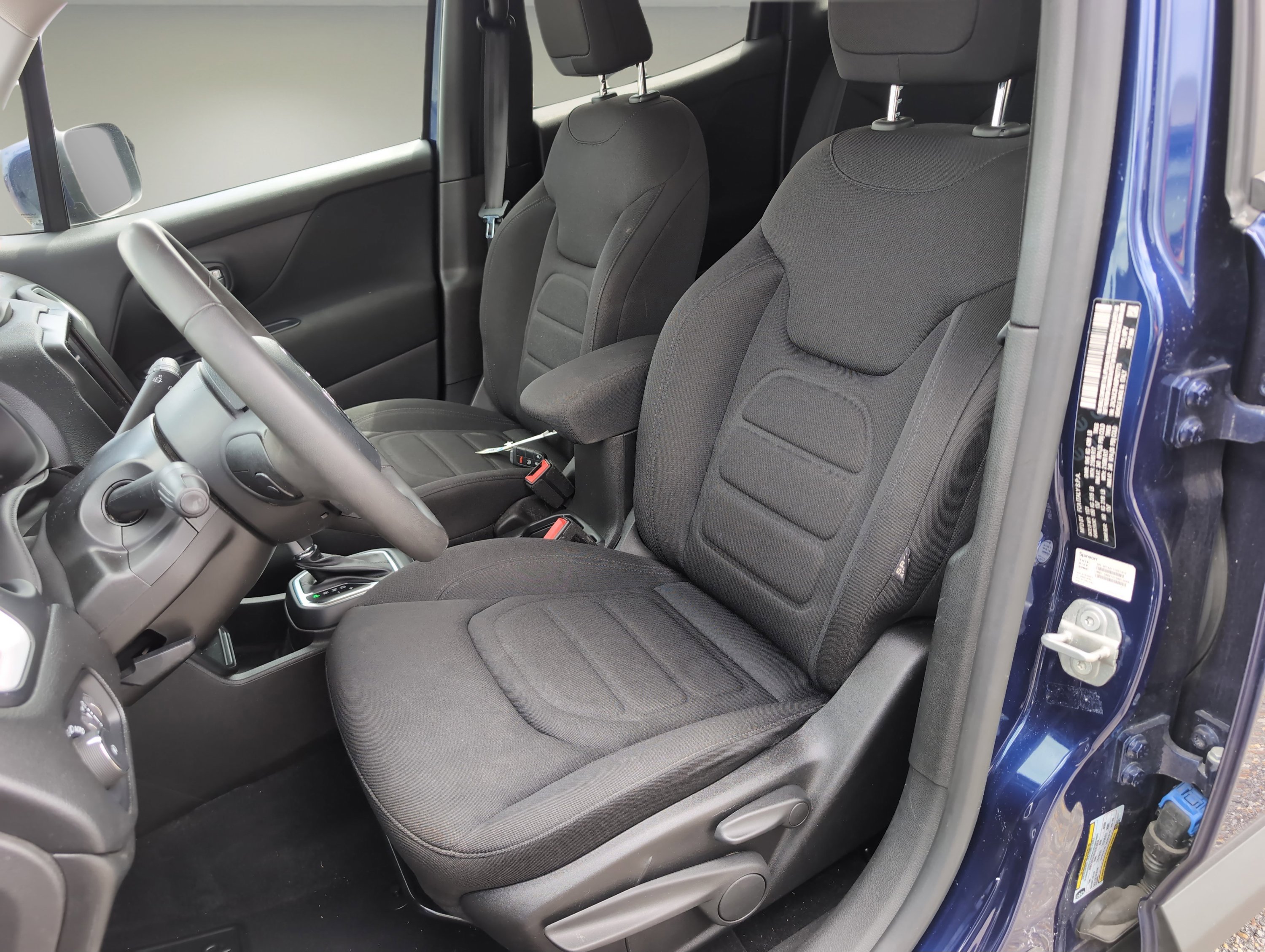 2021 Jeep Renegade Latitude photo 16