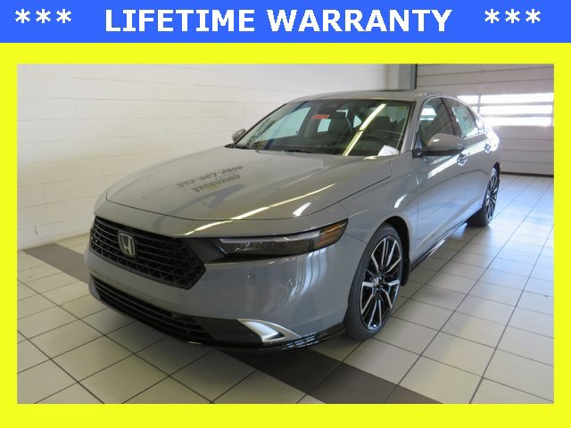 2025 Honda Accord Hybrid Touring's photo