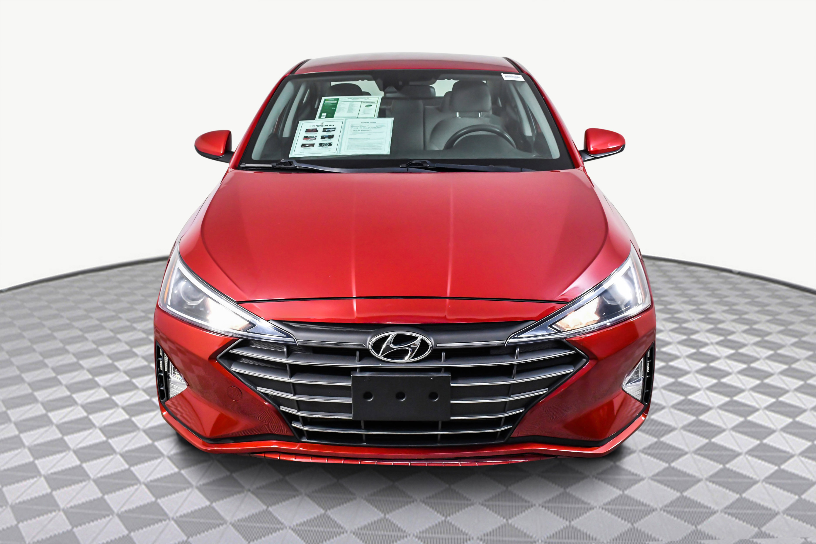 2020 Hyundai Elantra SE photo 2