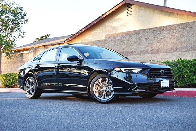 2024 Honda Accord Hybrid EX-L's photo