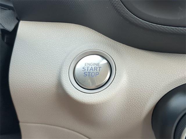 2025 Hyundai Venue SEL photo 25