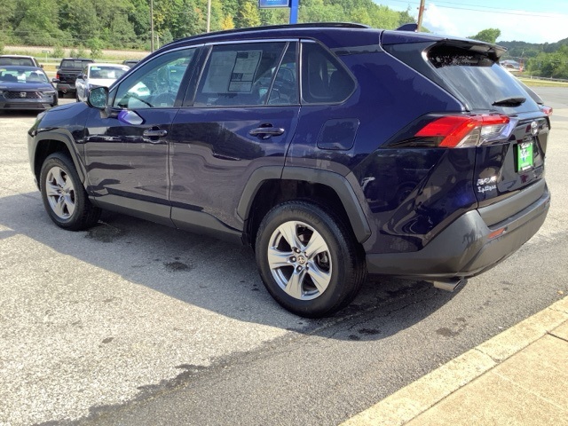 2023 Toyota RAV4 XLE photo 3