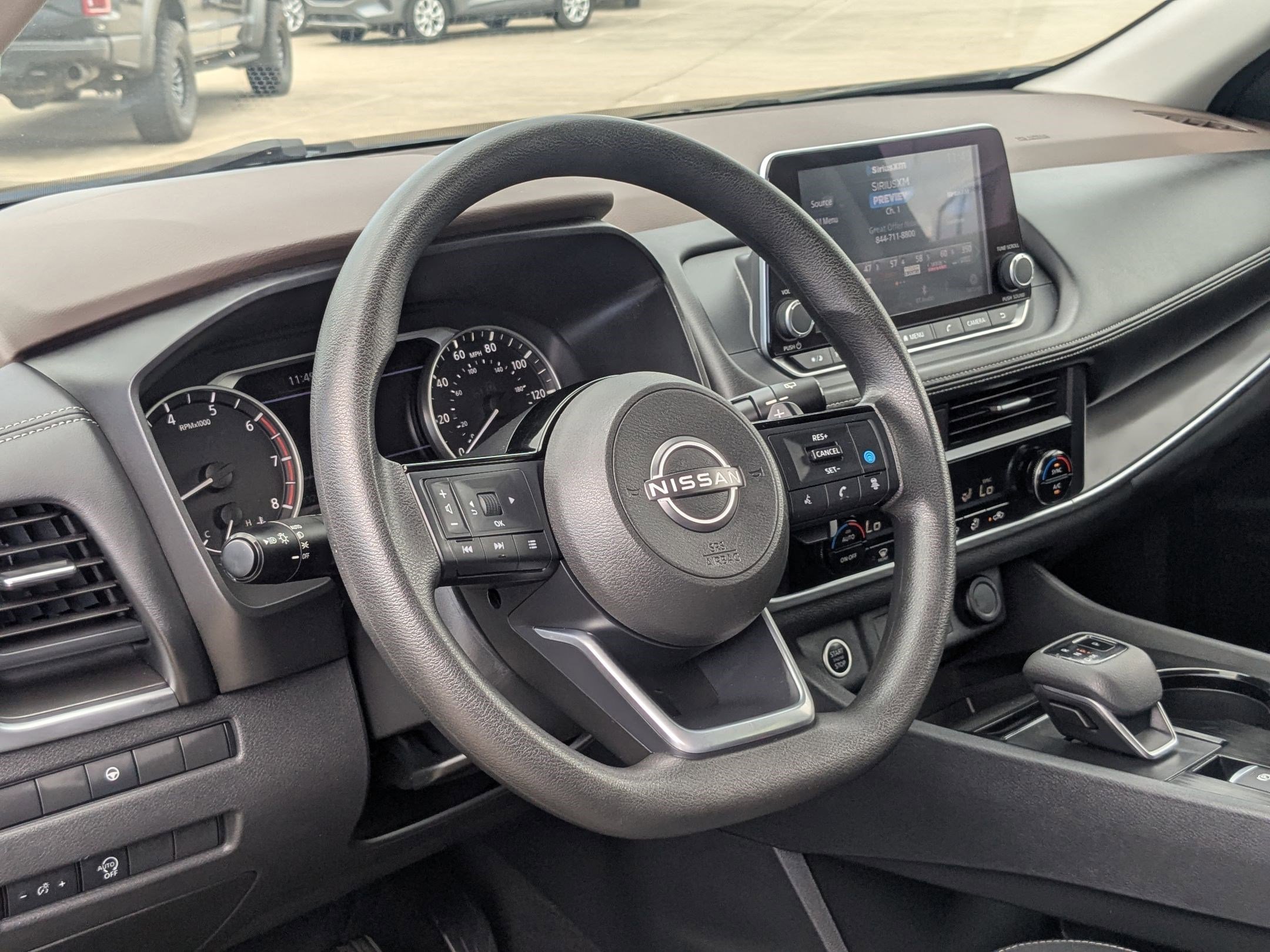 2023 Nissan Rogue SV photo 13