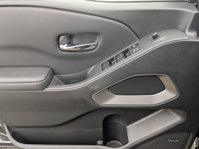 2025 Nissan Frontier SV photo 10