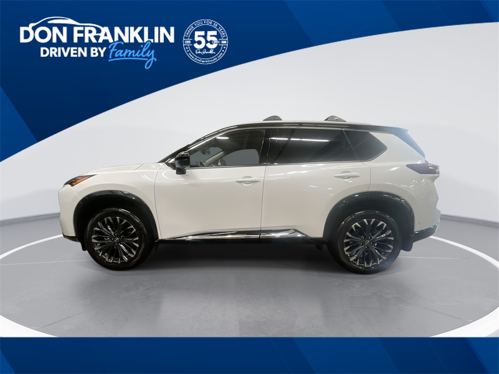 2026 Nissan Rogue Platinum's photo