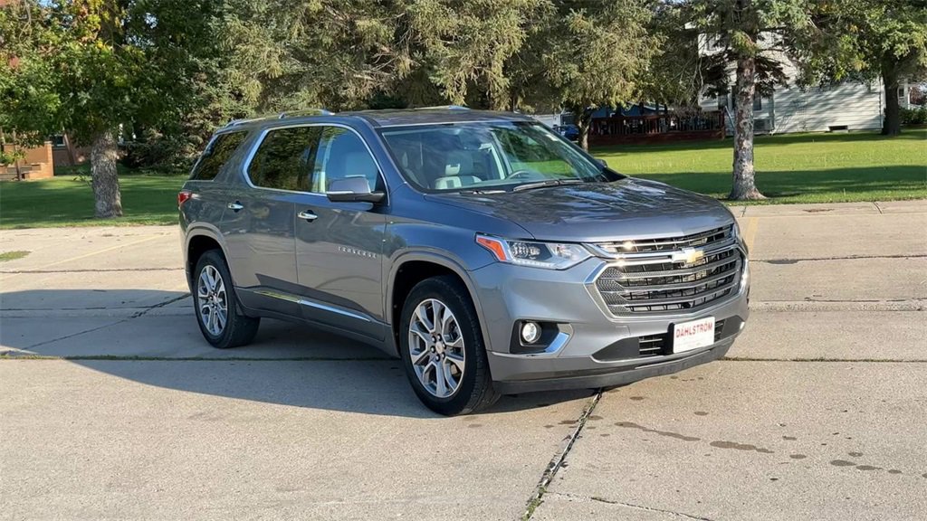 Used 2021 Chevrolet Traverse Premier with VIN 1GNEVKKW5MJ173637 for sale in Oslo, Minnesota