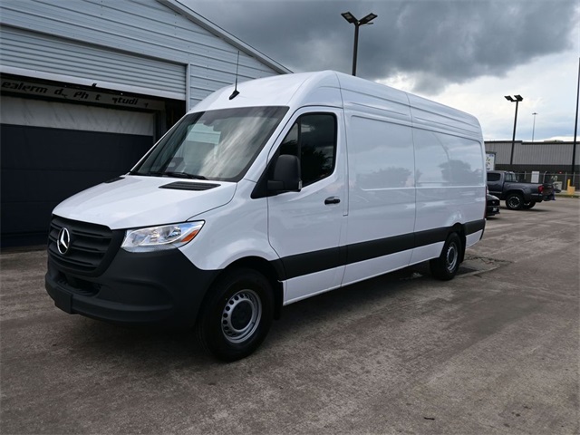 2025 Mercedes-Benz Sprinter Cargo Van Base's photo