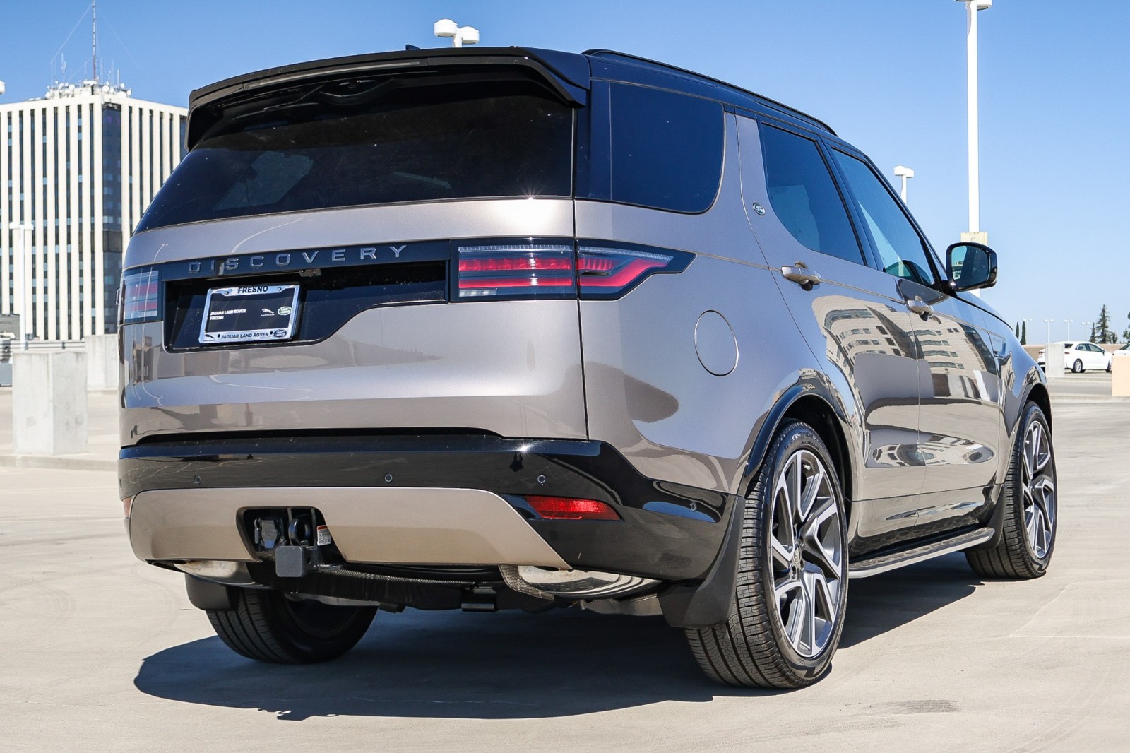 2025 Land Rover Discovery SE photo 4
