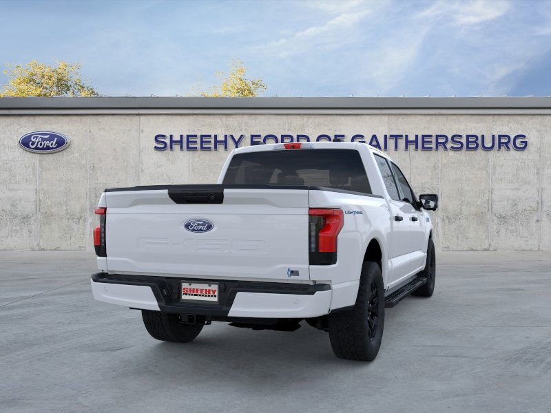 2025 Ford F-150 Lightning XLT photo 8