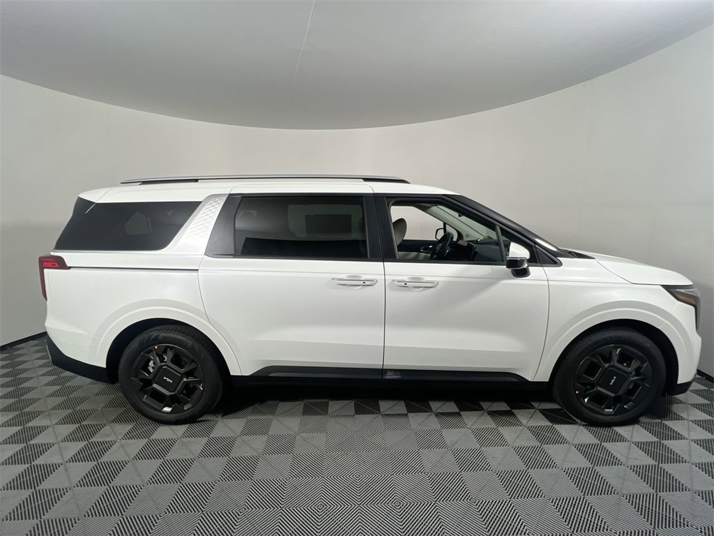 2026 Kia Carnival EX photo 2