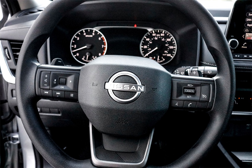 2025 Nissan Rogue S photo 13