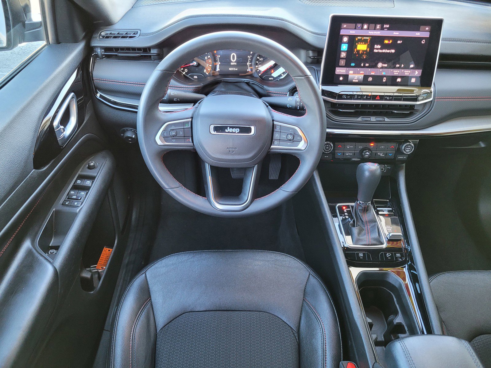 2024 Jeep Compass Trailhawk photo 10