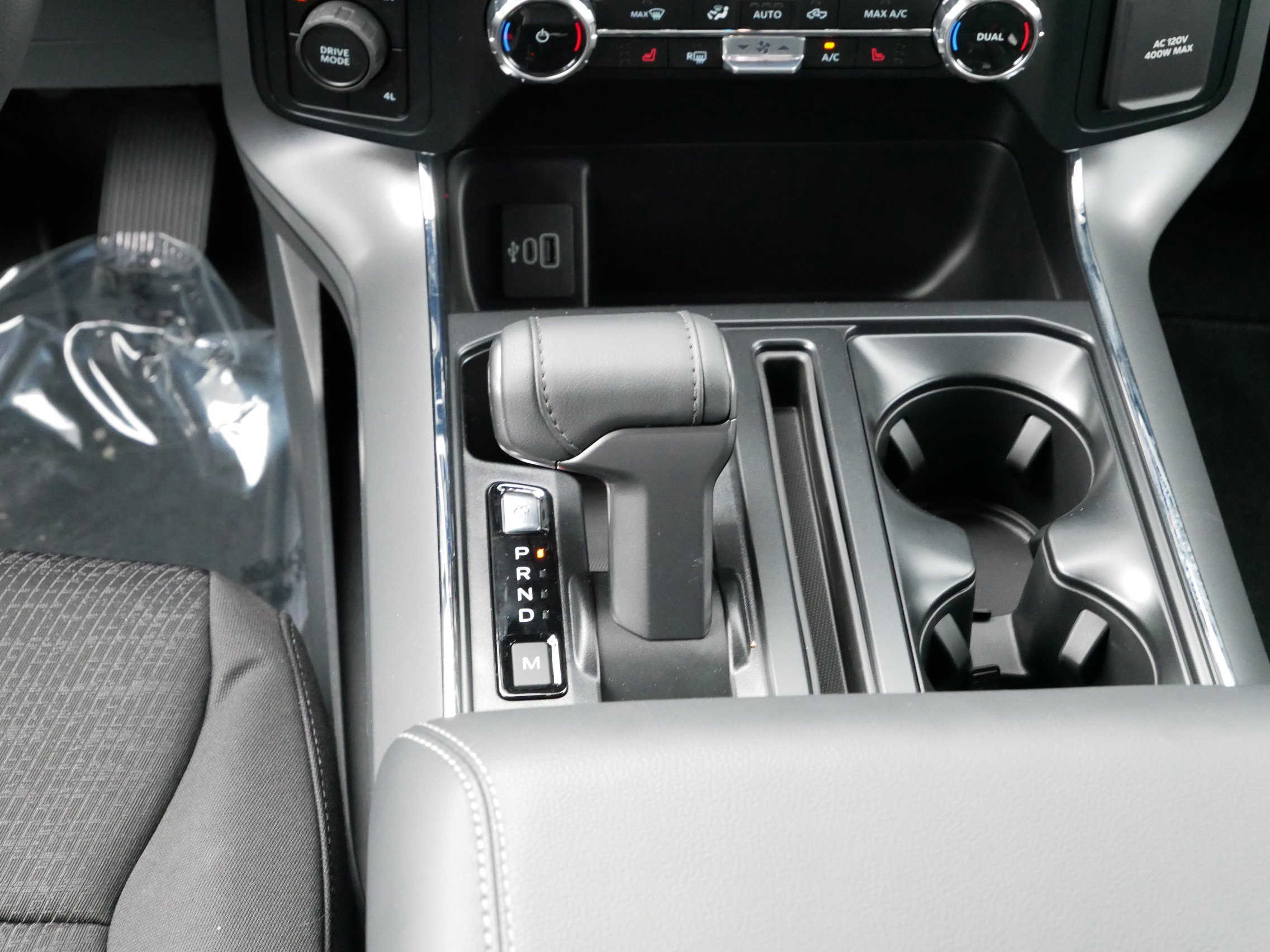 2025 Ford F-150 XLT photo 15