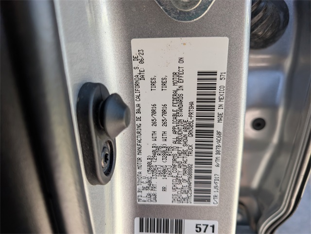 2023 Toyota Tacoma TRD Off-Road photo 22