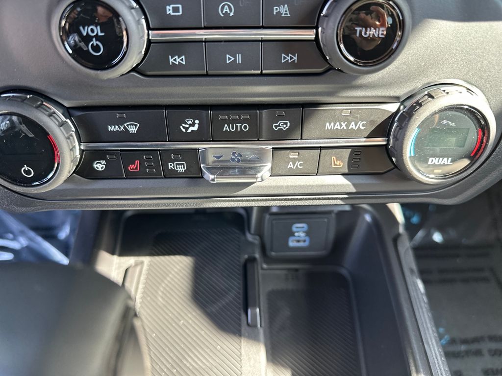 2025 Ford Bronco Outer Banks photo 7