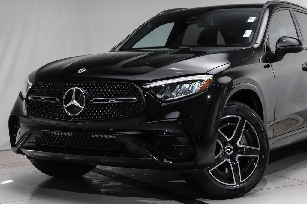 2026 Mercedes Benz GLC 300 4MATIC photo 2