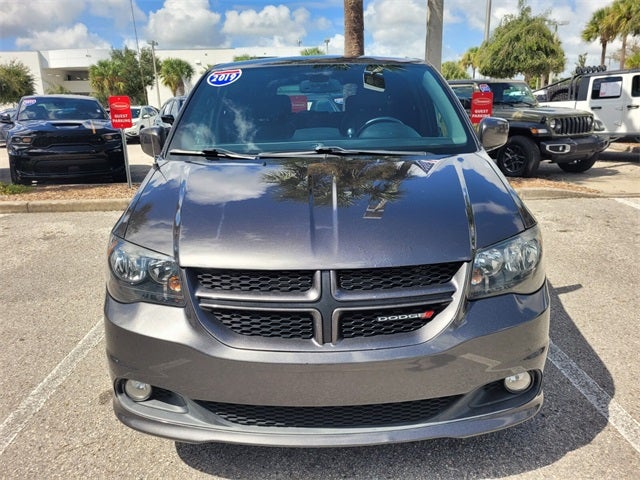 2019 Dodge Grand Caravan LE photo 2