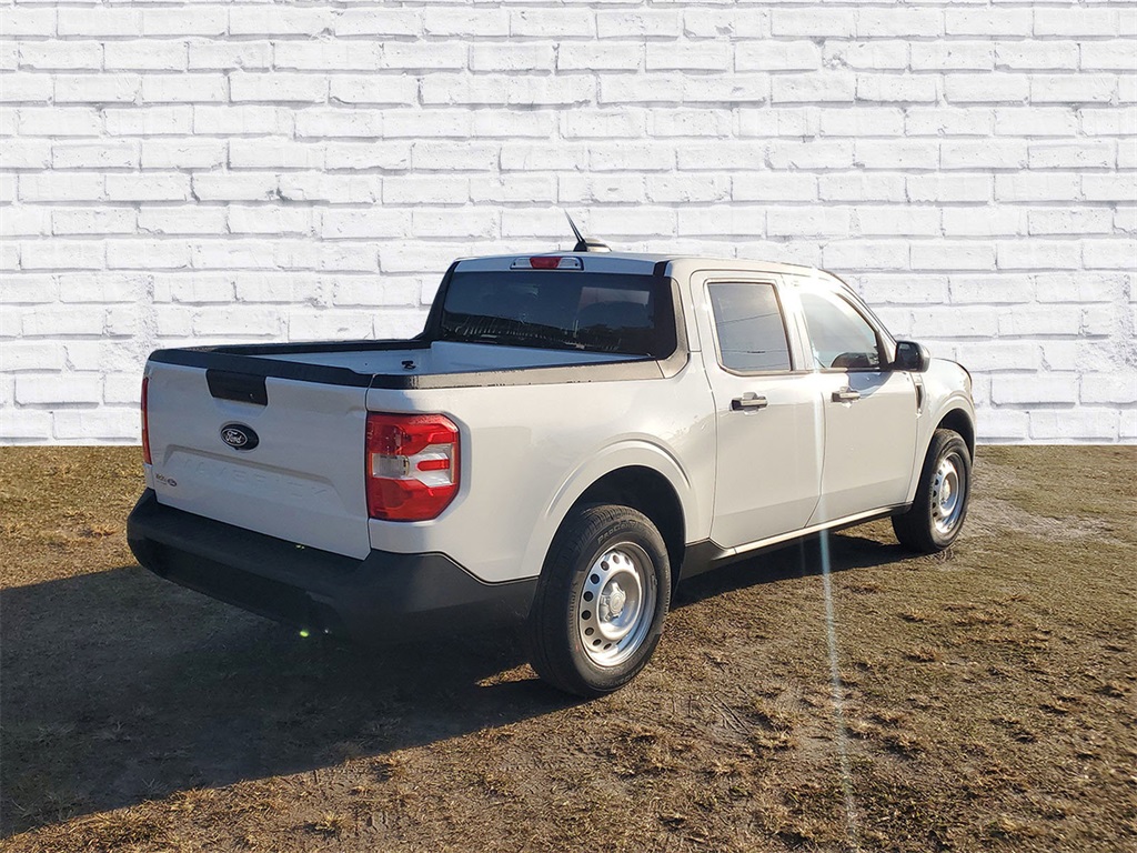 2025 Ford Maverick XL photo 2