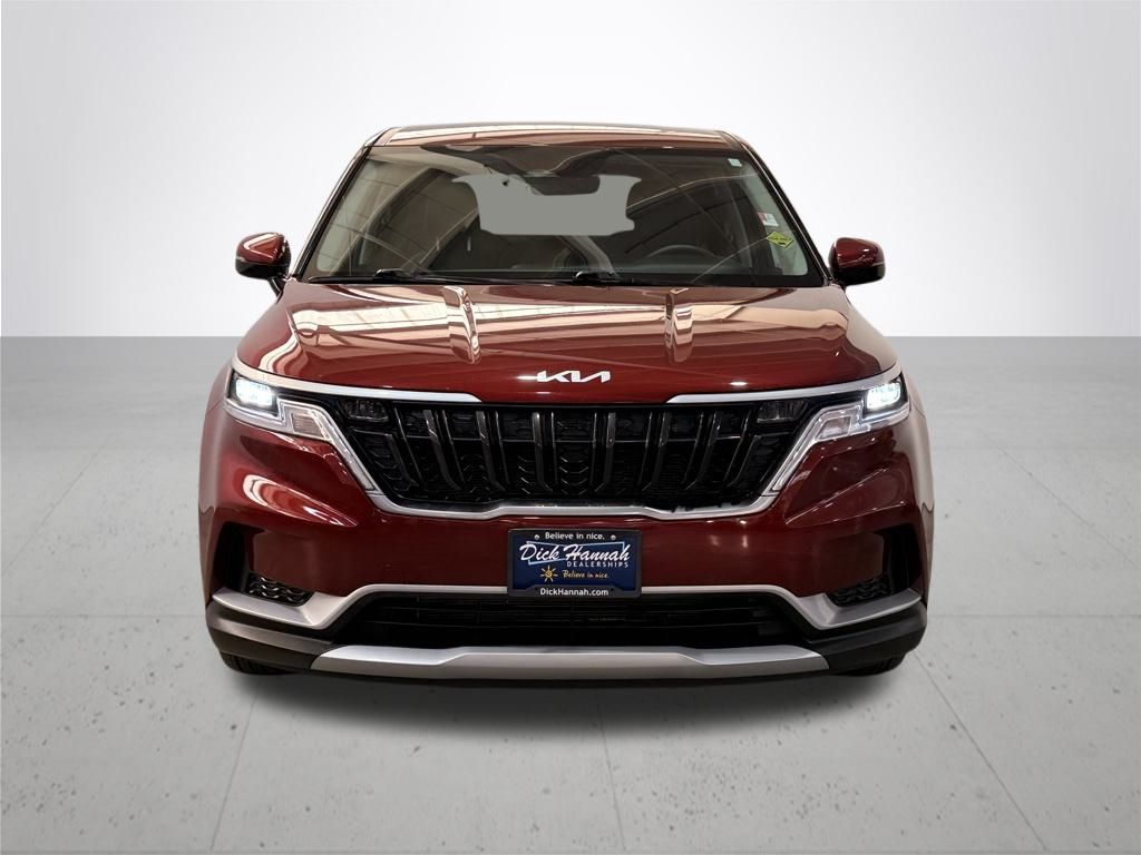 2024 Kia Carnival LX photo 3