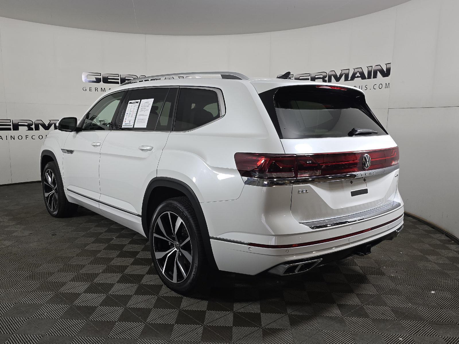 2024 Volkswagen Atlas SEL Premium R-Line photo 7