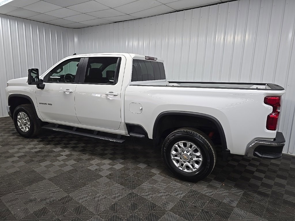 2022 Chevrolet Silverado 2500HD LT photo 4