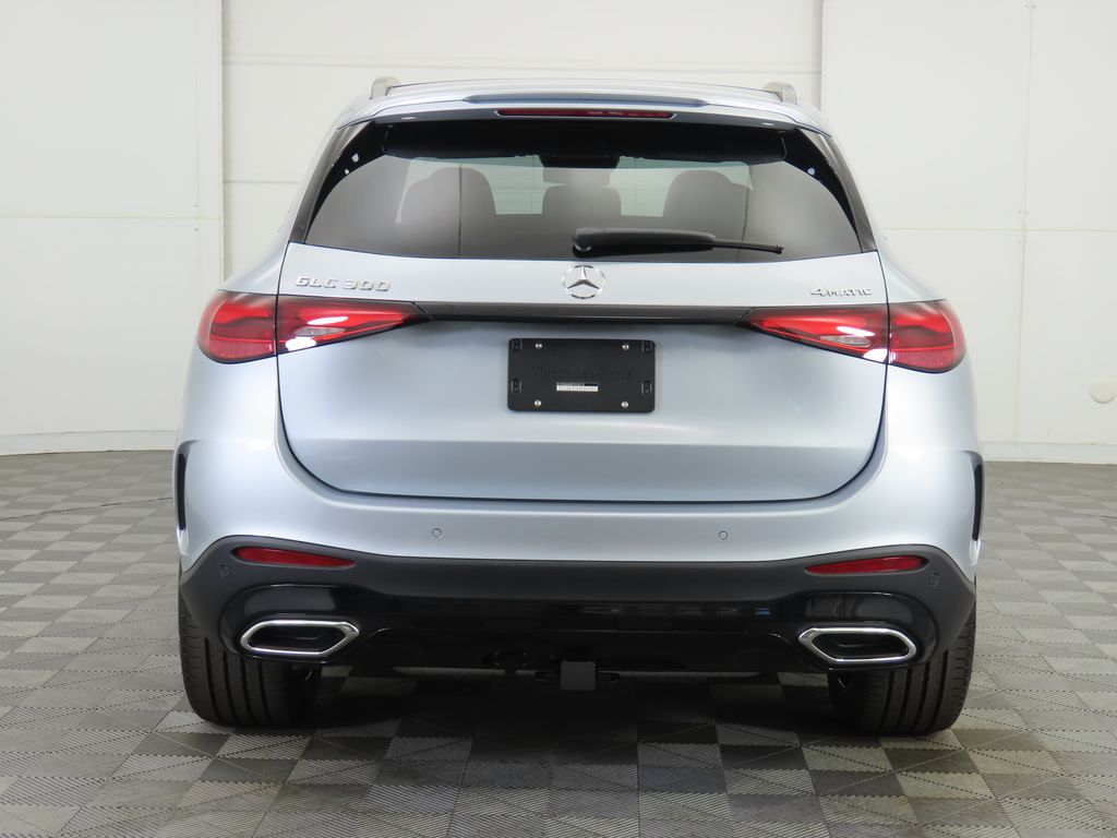 2026 Mercedes Benz GLC 300 4MATIC photo 2