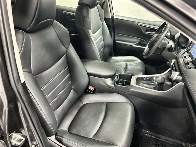 2022 Toyota RAV4 Hybrid XLE Premium photo 24