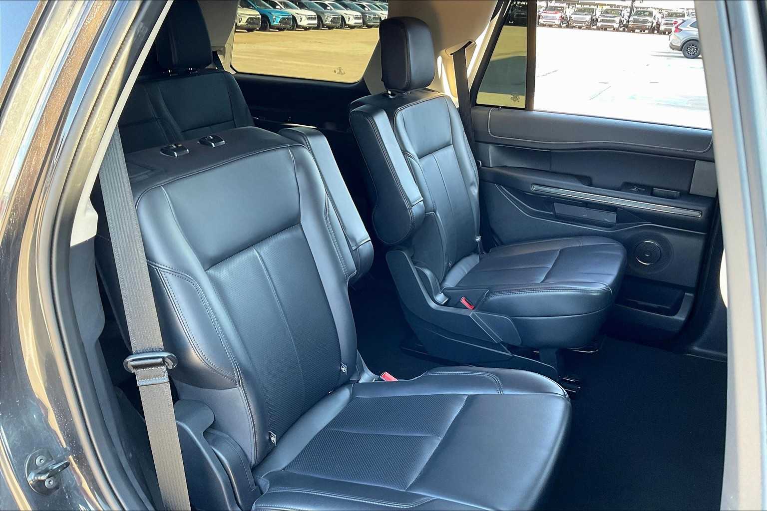 2024 Ford Expedition XLT photo 17