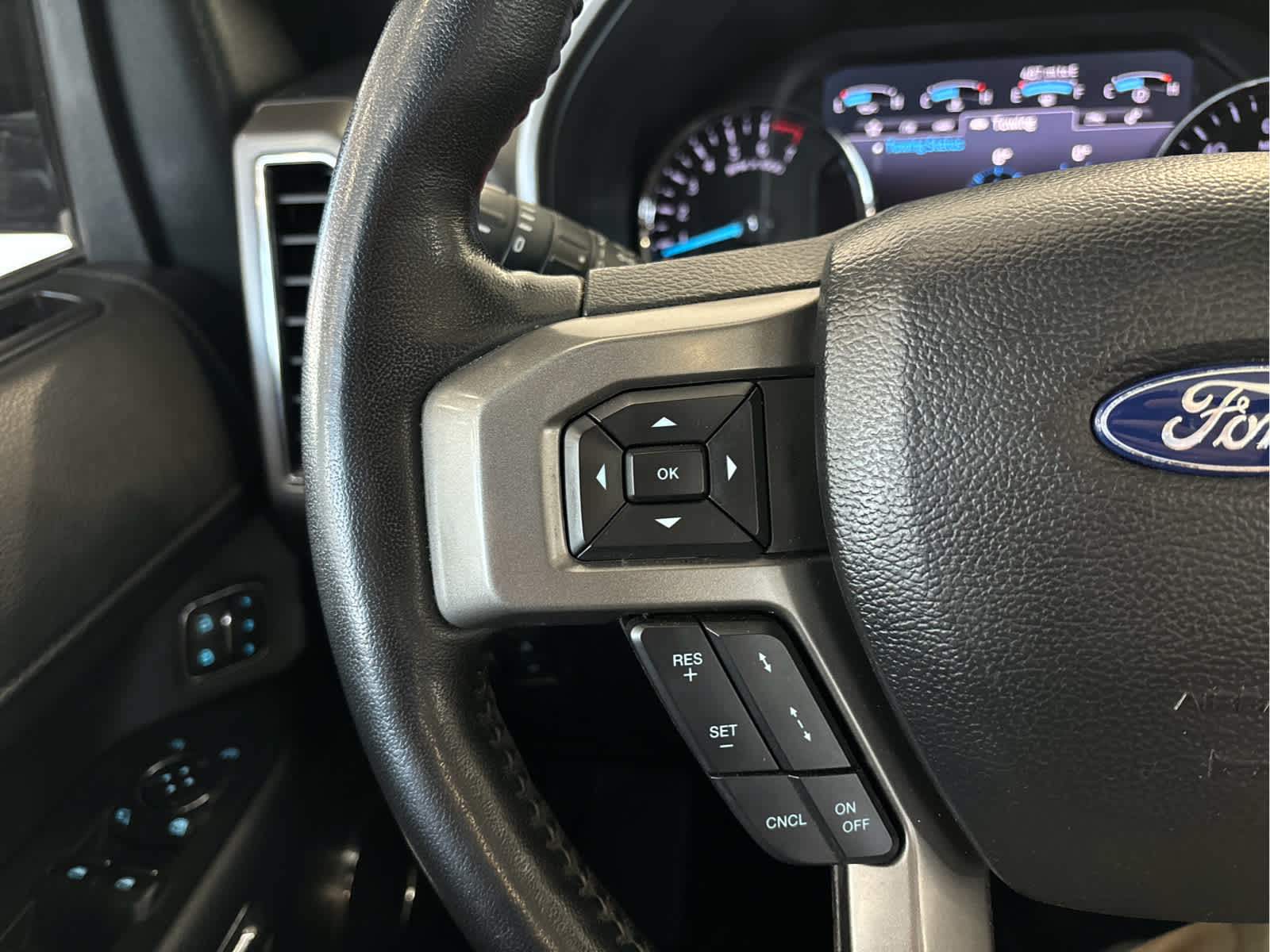 2021 Ford Expedition MAX XLT photo 18