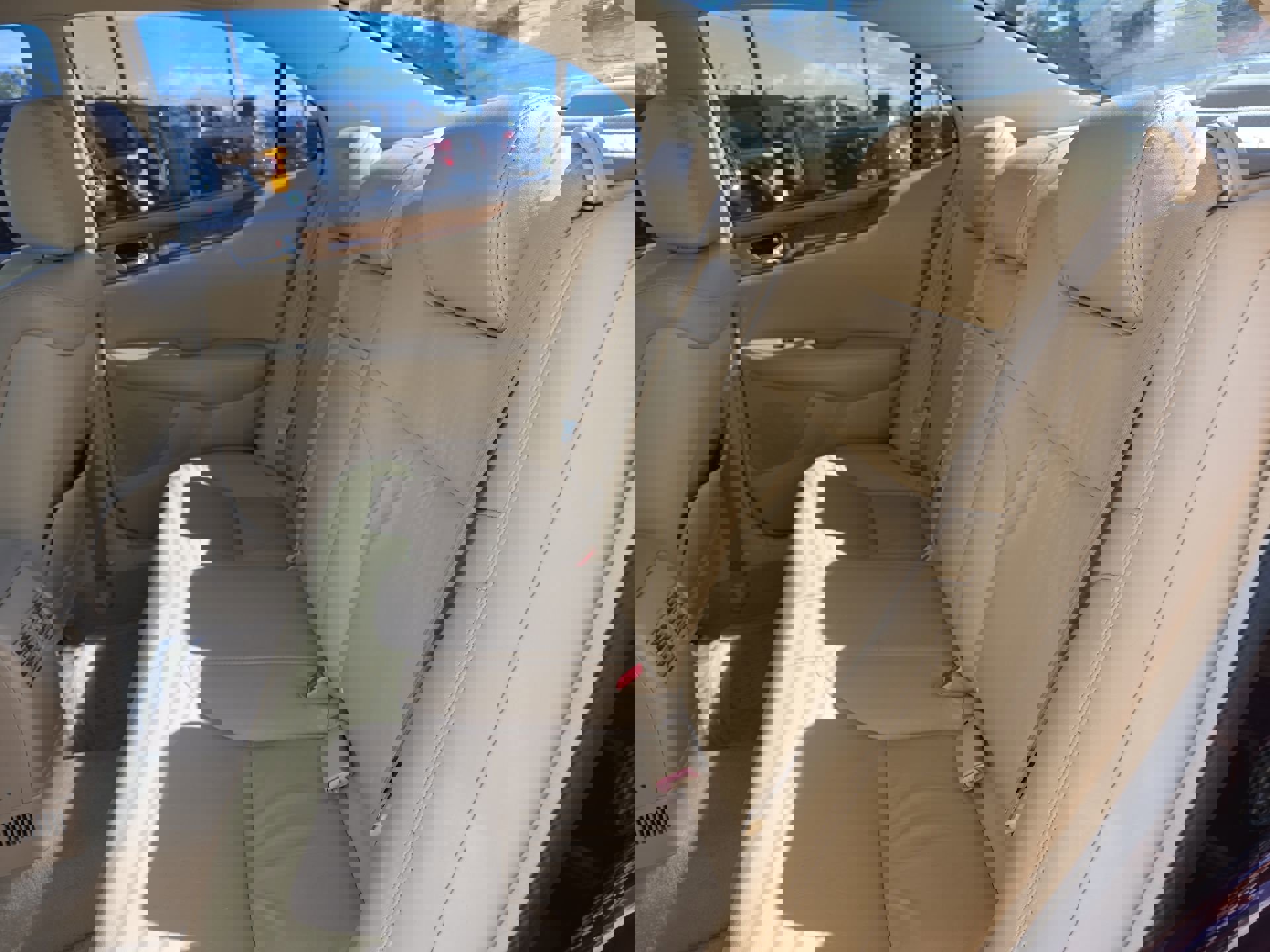 2005 Lexus ES 330 Base photo 12