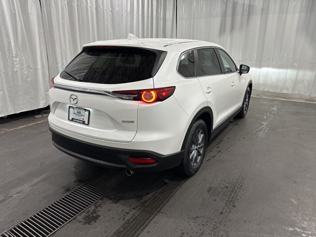 2022 Mazda CX-9 Sport photo 2