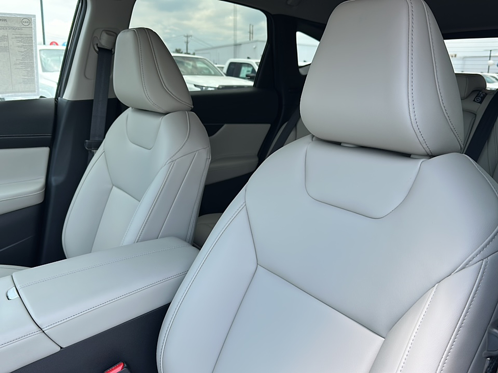 2025 Nissan Murano SV photo 3