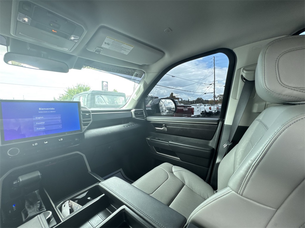 2024 Toyota Tundra SR5 photo 11