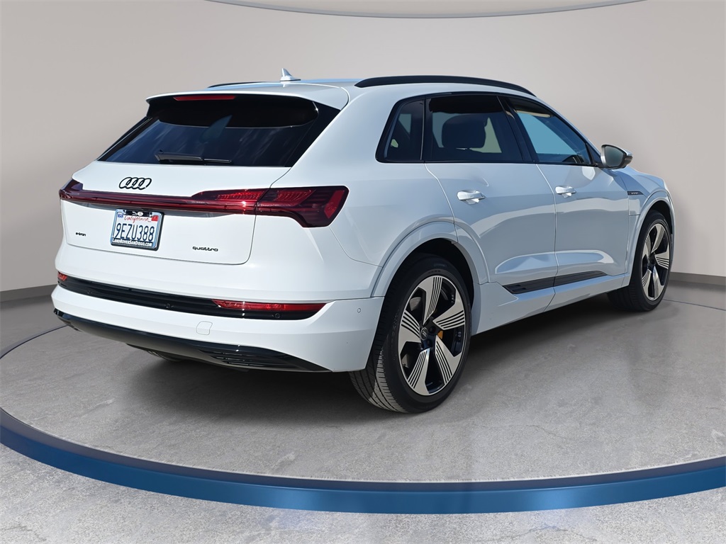 2023 Audi e-tron Premium Plus photo 4