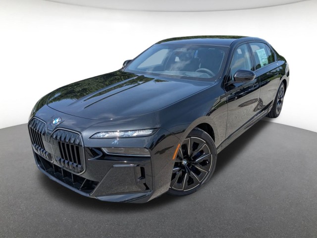 2025 BMW 760i