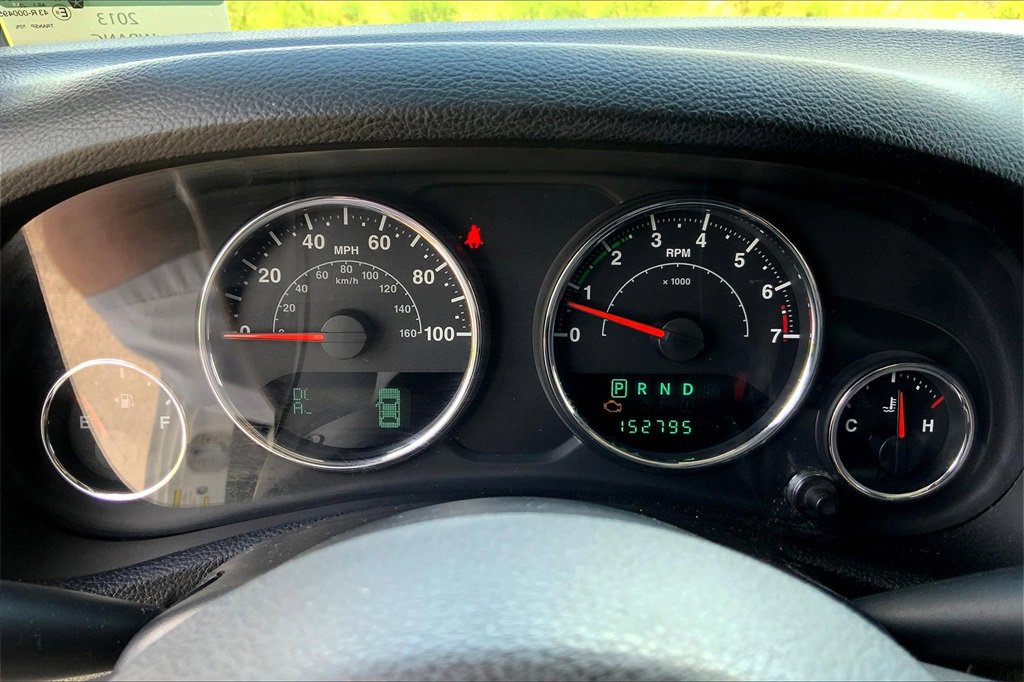 2013 Jeep Wrangler Unlimited Sahara photo 20