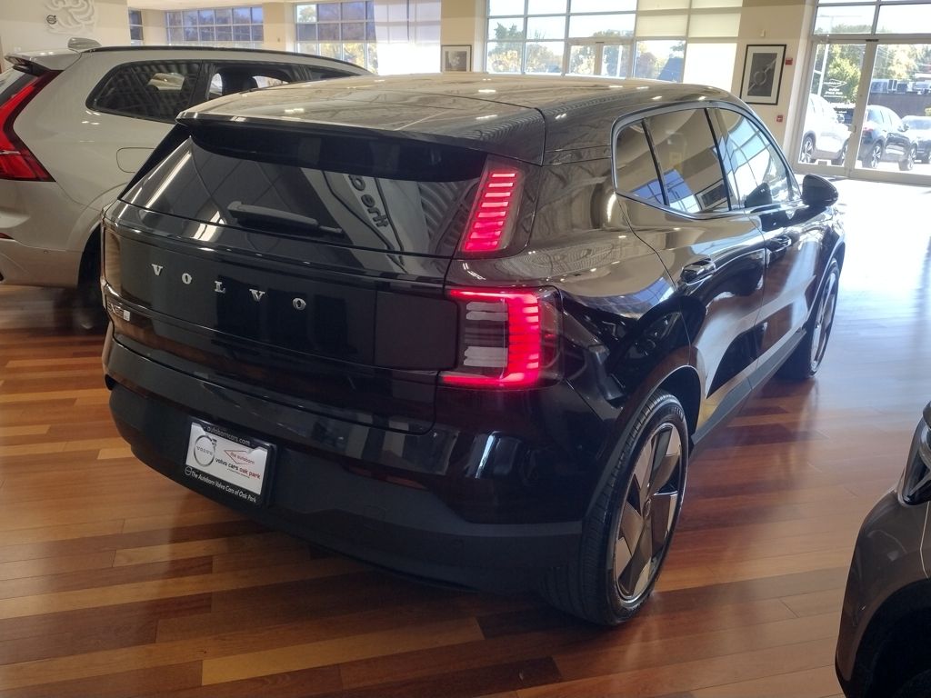 2025 VOLVO EX30 - Image 4