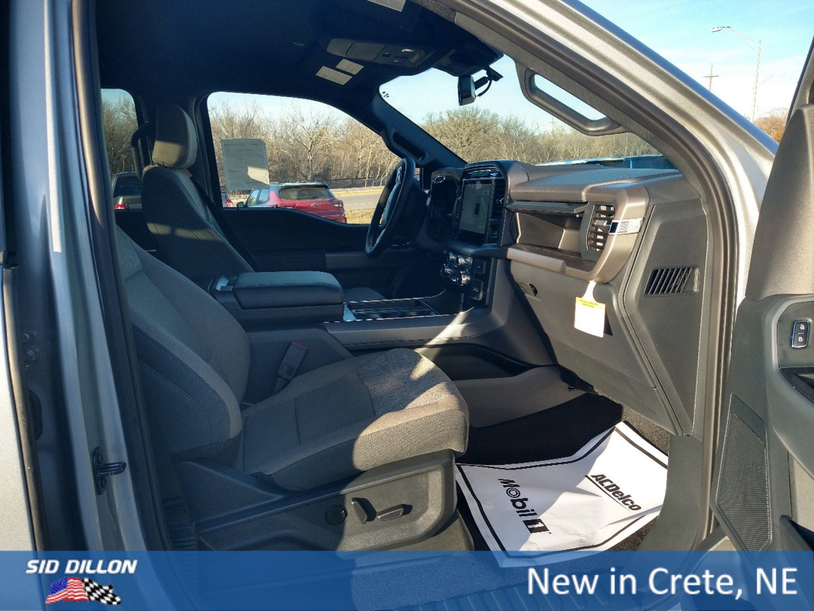 2025 Ford F-150 XLT photo 4