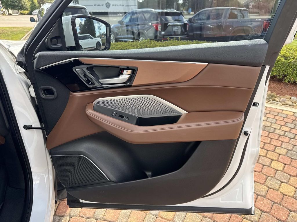 2022 Acura MDX Technology photo 12