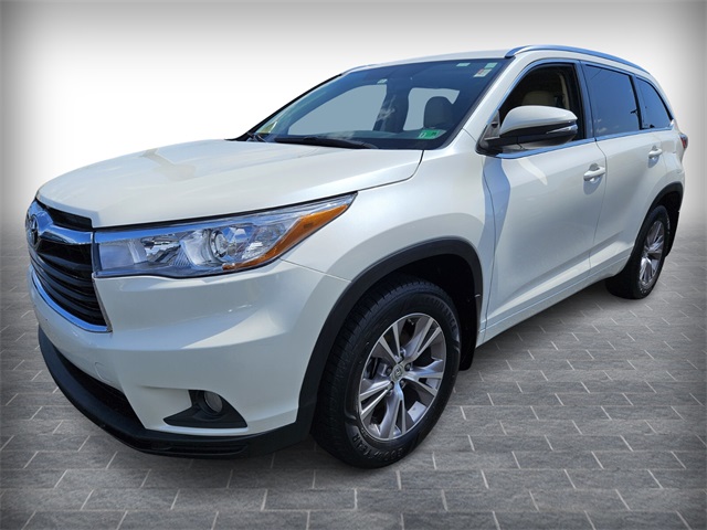 2015 Toyota Highlander XLE photo 2