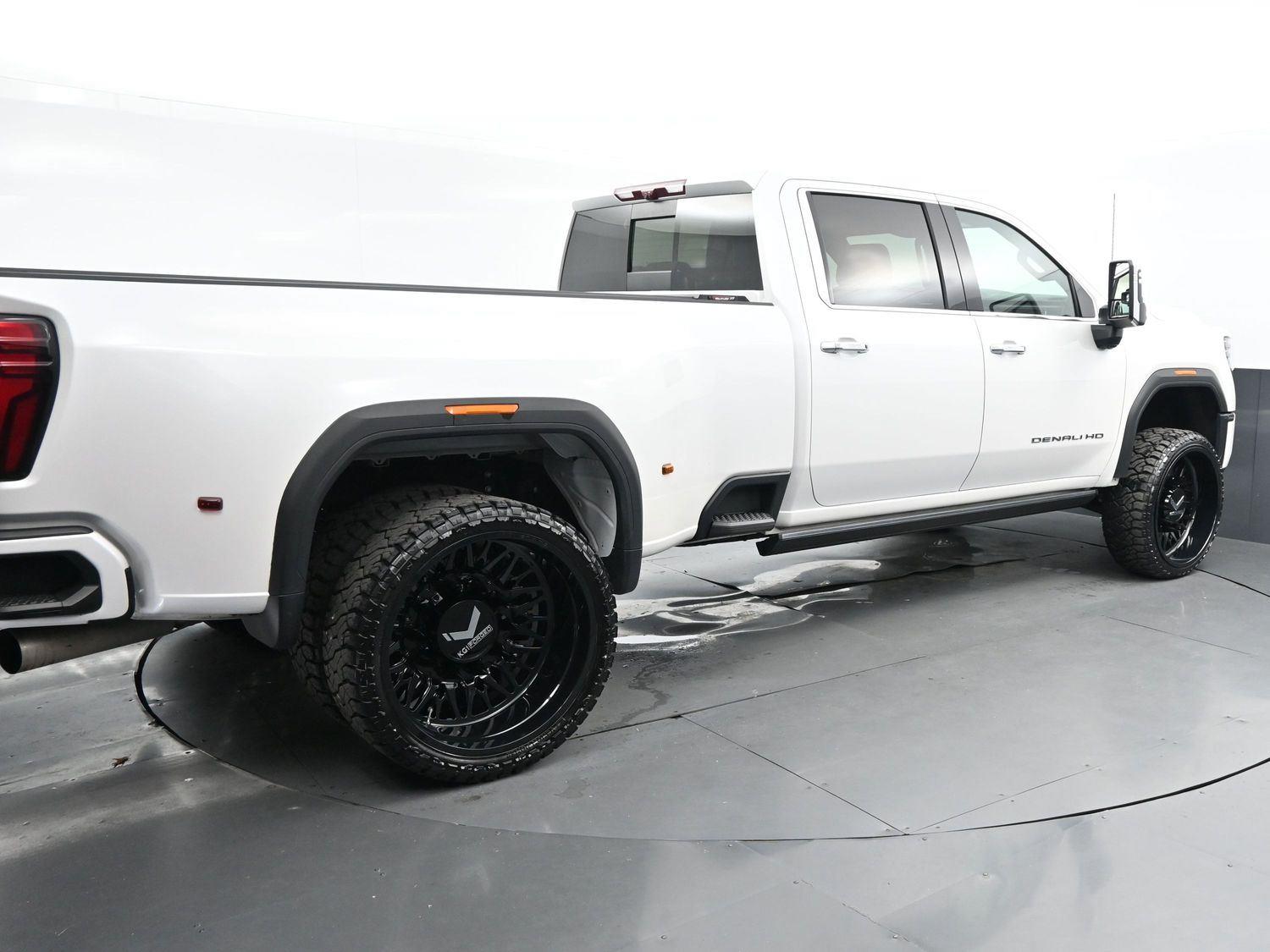2024 Gmc Sierra HD Denali Ultimate photo 4