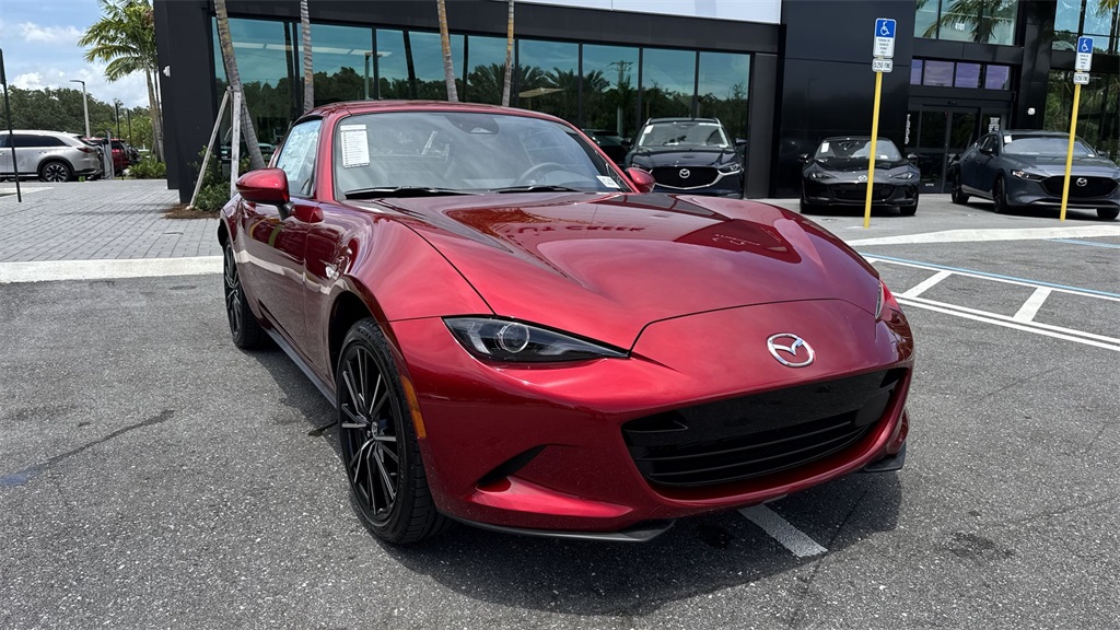 2025 Mazda MX-5 Miata Miata RF Grand Touring photo 7