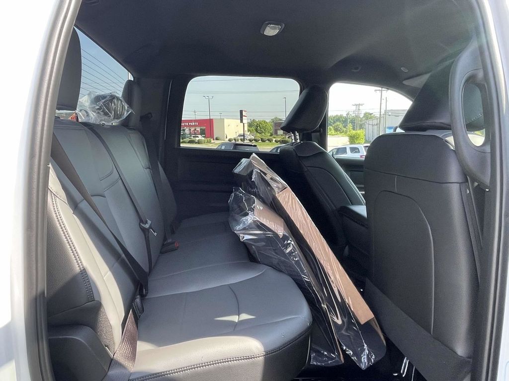 2025 Ram 2500 Tradesman photo 16
