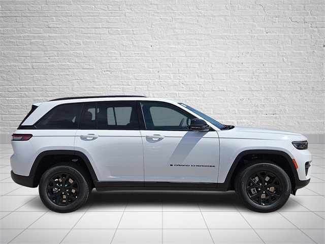 2025 Jeep Grand Cherokee Altitude X photo 4